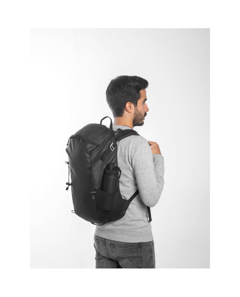 ALASCA. Mochila de senderismo con revestimiento impermeable