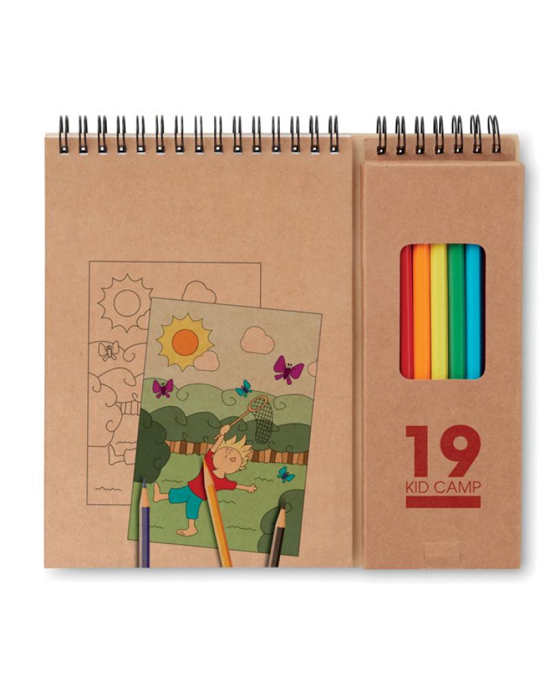 Set de lápices y cuaderno